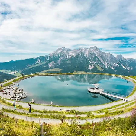 In Saalfelden Near Slopes, Cleaning Included Lejlighed