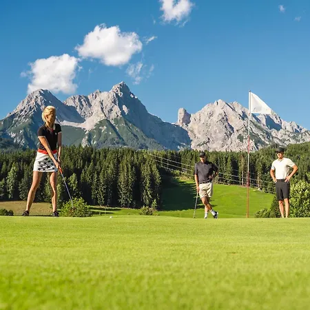 In Saalfelden Near Slopes, Cleaning Included Lejlighed *